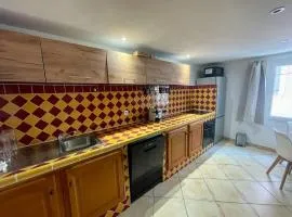 Vous viendrez vivre ici , 3 pièces châtaignier garage à moto