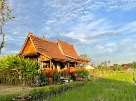 Uma Padi Cabin Umalas Bali