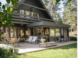 Villa Åhus By The Beach，位于奥胡斯的酒店