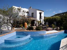 Finca Los Arcos，位于Comares的酒店