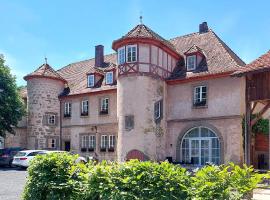 Ferienwohnung Schloss Fischbach，位于Ebern的酒店