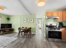 Cozy Apt near Downtown Westerly, Mystic & Casinos，位于Pawcatuck的酒店