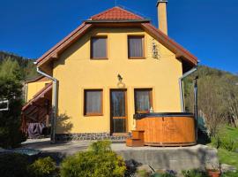 Chata Relax Donovaly，位于多纳瓦利的带热水浴缸的酒店