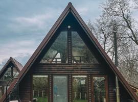 Căbănuțele de lângă râu，位于Păucineşti的酒店