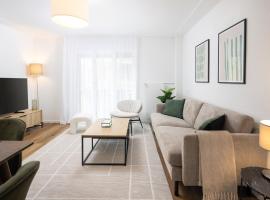 STAYY Rigi Suites - Self-check-in Premium Apartments - 20min to Lucern - 7min Walk to Lake - Public Transport - Washer Dryer，位于屈斯纳赫特的带停车场的酒店