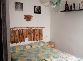 Mari, comparto el piso，位于布拉内斯的酒店