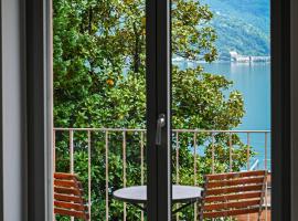 Lake View Suite 86 in Melide，位于梅利德的酒店