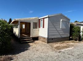 Mobil home camping 4 étoiles，位于弗雷瑞斯的酒店