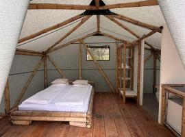 Bamboo glamping，位于科托尔的豪华帐篷