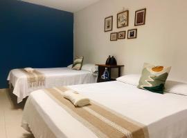 Hospedaje Aldana - Habitación L E R D O en zona centro，位于图斯潘罗德里格斯卡诺的酒店
