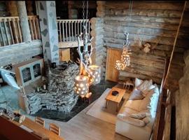 Kelokantola by the lake，位于鲁卡的乡村别墅