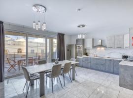 Luxury Central Malta Apartment Brand New by SF Homes，位于Qormi的酒店