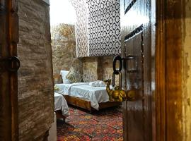 Mehtar Anbar Caravan Sarai XIX Century，位于布哈拉的酒店