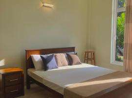 Free Airport Pickup and Modern Villa，位于Wennappuwa的酒店