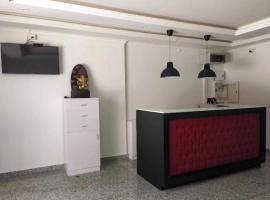 Hotel O Kailath Safe Stay Tourist Home，位于提喀迪的酒店