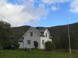 Lofoten view Skokkelvika，位于Valberg的酒店