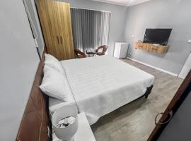SUNRISE - Deluxe Master Bedroom，位于南迪的酒店