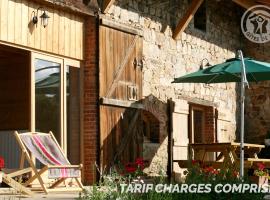 Gîte 3 chambres avec terrasse, jardin et équipements bébé - FR-1-496-190，位于Saint-Romain-dʼUrfé的酒店