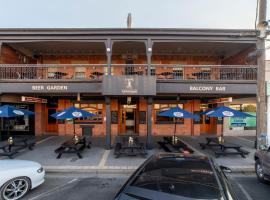 Terminus Hotel Yarrawonga，位于亚勒旺加的酒店