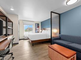 Everhome Suites Brownsville，位于布朗斯维尔的酒店