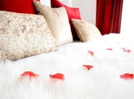 La Chambre des Secrets by Leslodgespa - Escapade romantique proche de Bâle avec terrasse privée，位于Hésingue的酒店