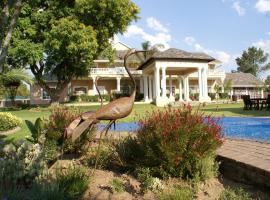 Attaché Guest Lodge & Health Spa，位于米德兰的酒店