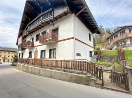 3 Bedroom Amazing Apartment In Lamon，位于Lamon的酒店