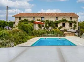 Charmante Maison Avec Piscine