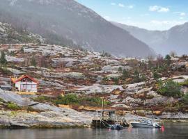 Cozy Home In Masfjordnes With Sauna，位于Masfjorden的酒店