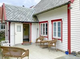 Stunning Home In Runde With Wifi