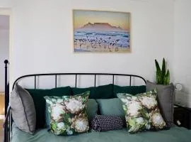 Cozy Garden Cottage - Durbanville, Cape Town