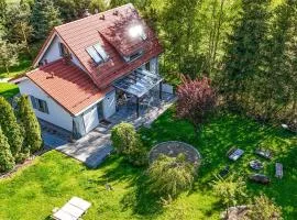 Beautiful Home In Podwilczyn With Sauna
