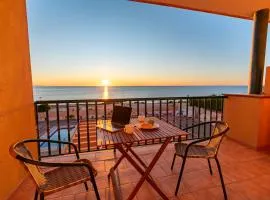 Cómodo apartamento en El Calón Playa frente al mar