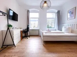 Schönes großes Apartment - Ferienwohnung Chemnitz Zentrum - inkl Parking - 6 Betten - 3 Schlafzimmer - 2 Bäder - Homeoffice - WLAN & TV - Waschmaschine - 500m zum HBF - nahe Messe