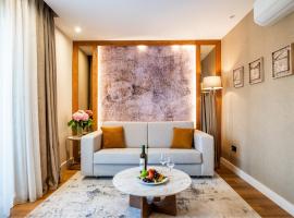 Boutique Hotel Villa Royal，位于蒂瓦特的酒店