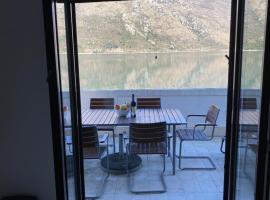 3bdr apartment in Kotor，位于东兹斯托里弗的酒店