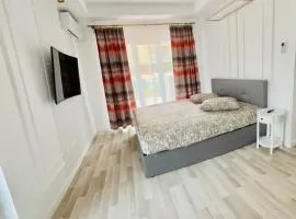 Serenity Pool&Terrace Studio by Cosmopolis