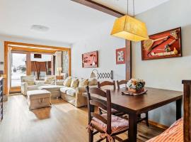 Austen - Chalet by Cardi Suites，位于福米加尔的酒店