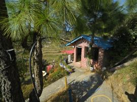 Shaantvan Homestay-Near Bhalughar Waterfall-Mukteshwar，位于穆克缇斯瓦的酒店