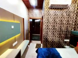 Shri Banke Bihari Seva Sadan Vrindavan