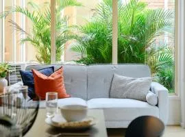 Hornsby Stay Near Station & Shops