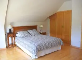 Argualas - Triplex con piscina - By CARDI Suites