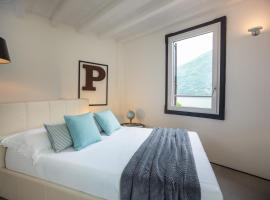 P Terrace Exclusive Apartment - Lake View With Terrace - Free Parking，位于拉利奥的酒店