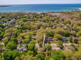 66 Stetson Street Hyannis- Hyannis Haven，位于海恩尼斯的酒店