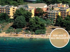 Hotel Donat - All Inclusive，位于扎达尔的酒店