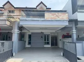 39 HSH 4Bed5Bath LGK