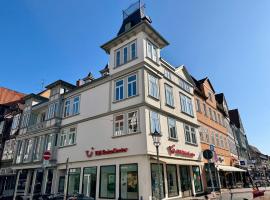MEL&BENS Altstadt Suites mit Parkoption，位于策勒的酒店