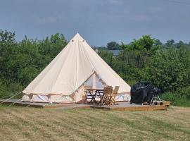 Camping le Monteil，位于&Eacute;vaux-les-Bains的豪华帐篷