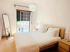 Elegant Getaway II - Lisbon- two bedroom apartment in Montijo- 10 mints from the beach