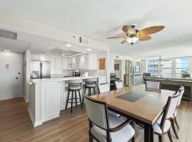 Updated 2-Bedroom Gulf-Front Condo，位于威尼斯的酒店